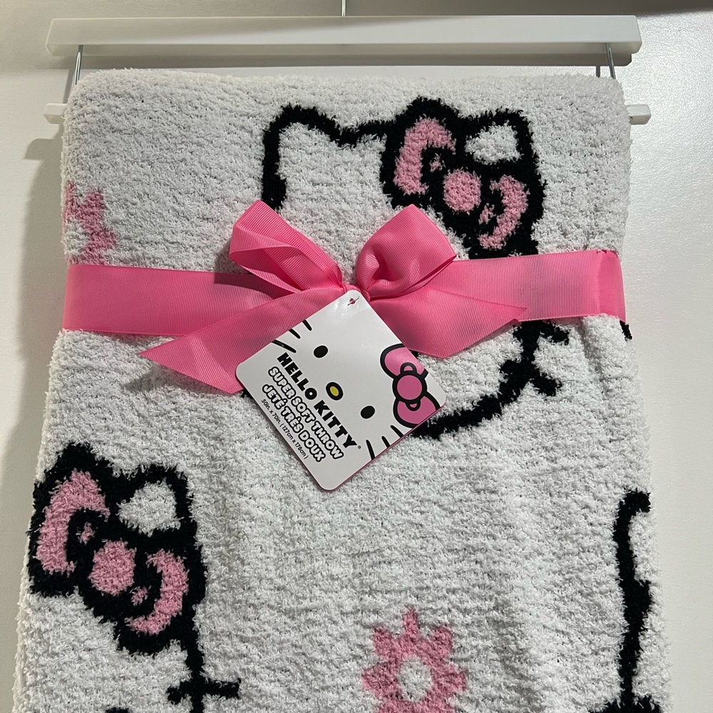 Hello Kitty Blanket